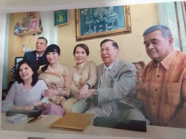 บิ๊กจิ๋ว-ภรรยา บิ๊กจิ๋ว-ภรรยา