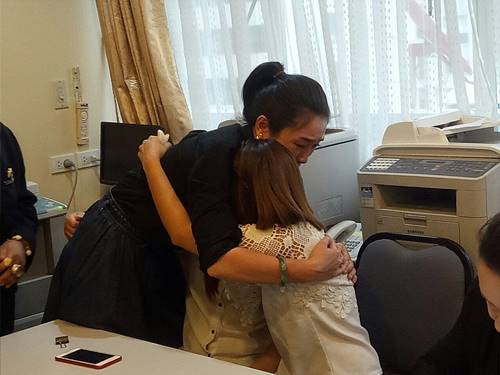 คดีเภสัชฆ่าพ่อแม่ 13 ปียังลอยนวล คดีเภสัชฆ่าพ่อแม่ 13 ปียังลอยนวล