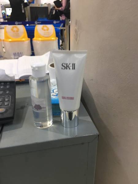 ทนายดัง แฉเจ้าหน้าที่สนามบินไร้น้ำใจ ทนายดัง แฉเจ้าหน้าที่สนามบินไร้น้ำใจ