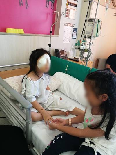 พ่อแม่พึงระวังให้ลูกเล่นมือถือ พ่อแม่พึงระวังให้ลูกเล่นมือถือ