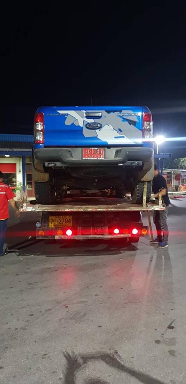 หนุ่มหัวหมอ ยื้อใส่ป้ายแดง หนุ่มหัวหมอ ยื้อใส่ป้ายแดง