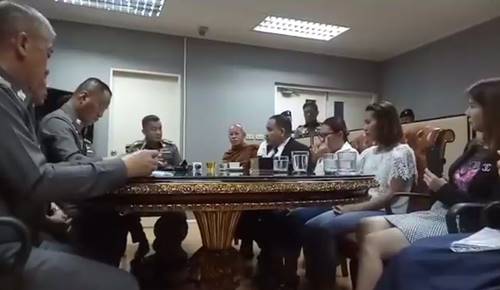 คดีเภสัชฆ่าพ่อแม่ 13 ปียังลอยนวล คดีเภสัชฆ่าพ่อแม่ 13 ปียังลอยนวล