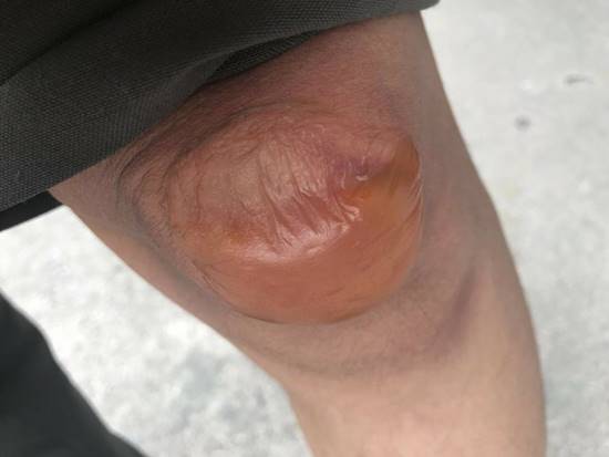 ตำรวจน้อมกราบถวายงานพ่อครั้งสุดท้าย ตำรวจน้อมกราบถวายงานพ่อครั้งสุดท้าย