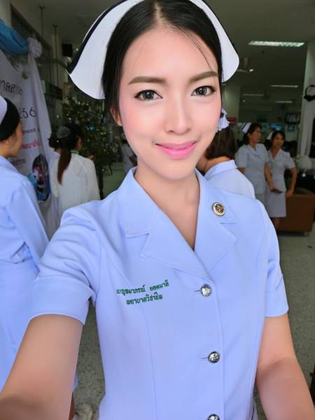พยาบาลสาว พยาบาลสาว