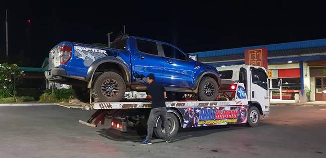 หนุ่มหัวหมอ ยื้อใส่ป้ายแดง หนุ่มหัวหมอ ยื้อใส่ป้ายแดง