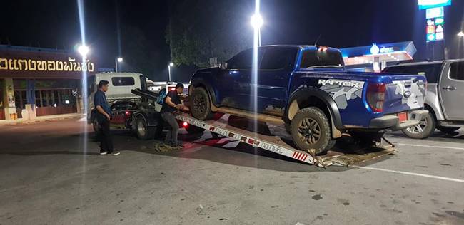 หนุ่มหัวหมอ ยื้อใส่ป้ายแดง หนุ่มหัวหมอ ยื้อใส่ป้ายแดง