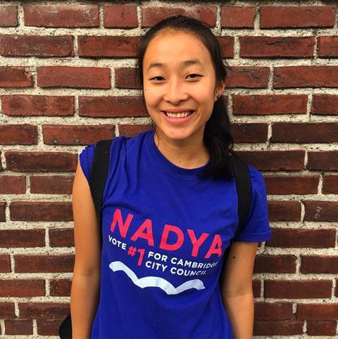 พบกับสาว 19 สุดแกร่ง พบกับสาว 19 สุดแกร่ง