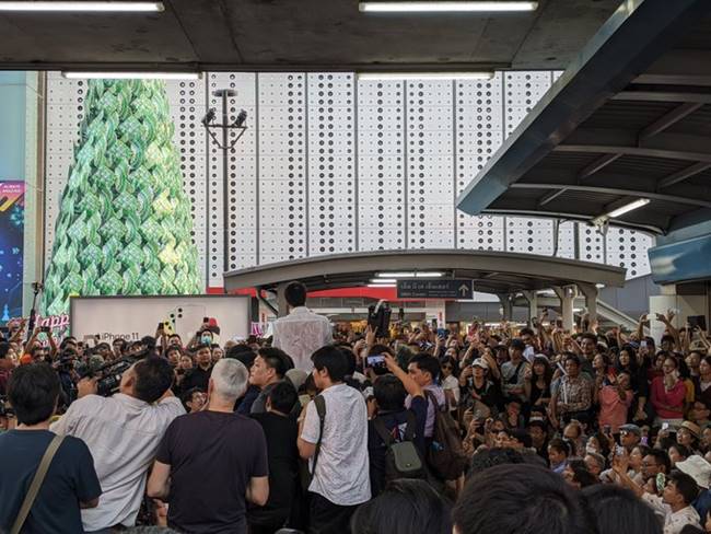 ธนาธร นัดชุมนุม ธนาธร นัดชุมนุม