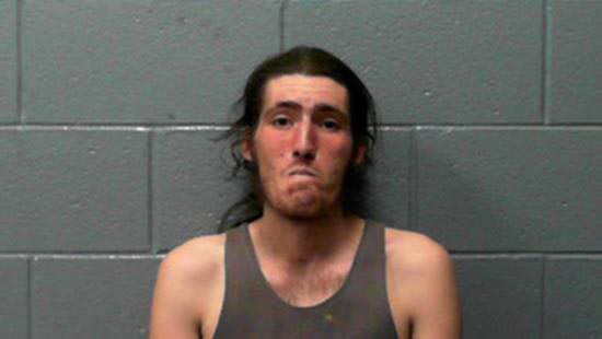 หนุ่มถูกจับหลังบุกงัดกล้องวงจรปิดในบ้านย่า หนุ่มถูกจับหลังบุกงัดกล้องวงจรปิดในบ้านย่า