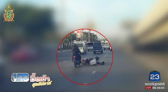 นักเรียนอาชีวะขี่รถไล่ยิงเด็ก ม.3 ดับ เข้ามอบตัวแล้ว อ้างโกรธจัดมองหน้าท้าทาย นักเรียนอาชีวะขี่รถไล่ยิงเด็ก ม.3 ดับ เข้ามอบตัวแล้ว อ้างโกรธจัดมองหน้าท้าทาย