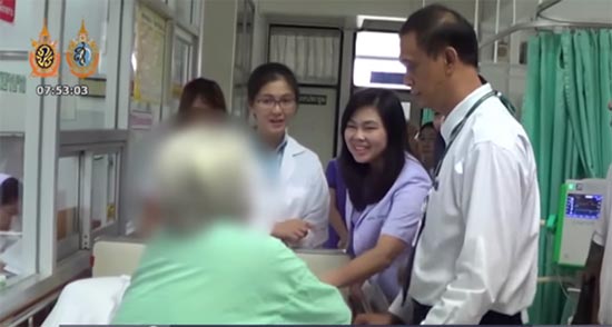 คืบหน้าลูกทิ้งแม่วัยชราคาโรงพยาบาล หากลูกไม่มารับ อาจส่งไปศูนย์คนไร้ที่พึ่ง คืบหน้าลูกทิ้งแม่วัยชราคาโรงพยาบาล หากลูกไม่มารับ อาจส่งไปศูนย์คนไร้ที่พึ่ง