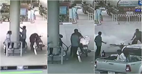 หวิดตายหมู่ ! เด็กปั๊มเล่นมือถือ ไฟลุกพรึ่บไหม้หัวจ่าย-มอเตอร์ไซค์ลูกค้า หวิดตายหมู่ ! เด็กปั๊มเล่นมือถือ ไฟลุกพรึ่บไหม้หัวจ่าย-มอเตอร์ไซค์ลูกค้า