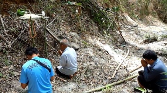 ชาวบ้านจัดพิธีเลี้ยงผีขุนน้ำ ชาวบ้านจัดพิธีเลี้ยงผีขุนน้ำ