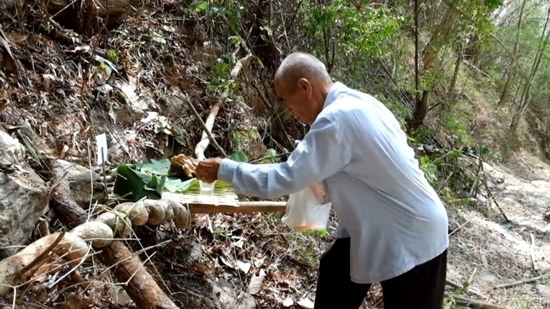 ชาวบ้านจัดพิธีเลี้ยงผีขุนน้ำ ชาวบ้านจัดพิธีเลี้ยงผีขุนน้ำ