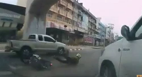 ศาลสั่งยึดรถยาริสตีนผี หลังคลิปฉาวขับกร่างแชร์ว่อนเน็ต ศาลสั่งยึดรถยาริสตีนผี หลังคลิปฉาวขับกร่างแชร์ว่อนเน็ต