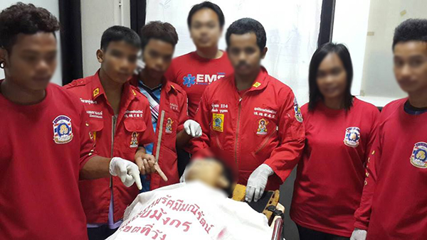 กู้ภัยโพสต์ขอโทษครอบครัวผู้เสียชีวิต-เพื่อนกู้ภัย ปมดราม่าภาพเซลฟี่กับศพ กู้ภัยโพสต์ขอโทษครอบครัวผู้เสียชีวิต-เพื่อนกู้ภัย ปมดราม่าภาพเซลฟี่กับศพ