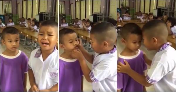 คลิปหนูน้อยร้องไห้สำนึกผิดขอโทษเพื่อน...แต่ทำไมดูแล้วฮาหนักมาก คลิปหนูน้อยร้องไห้สำนึกผิดขอโทษเพื่อน...แต่ทำไมดูแล้วฮาหนักมาก