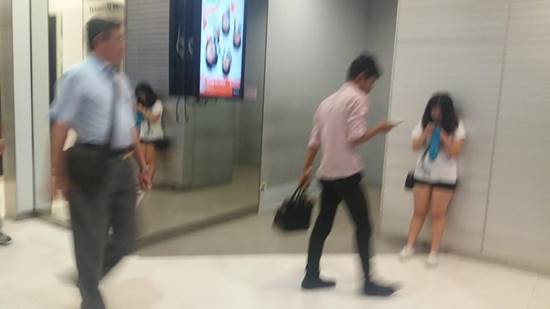 เพจนักเกรียนสวนกุหลาบ งัดหลักฐานครูตุ๋ยเด็ก ถามคนในคลิปไม่ใช่เยาวชนจริงหรือ ? เพจนักเกรียนสวนกุหลาบ งัดหลักฐานครูตุ๋ยเด็ก ถามคนในคลิปไม่ใช่เยาวชนจริงหรือ ?