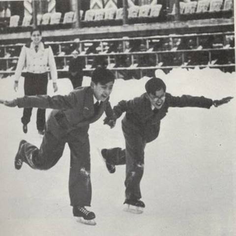 ภาพอบอุ่น.. ความสนิทสนมของพี่ชายน้องชาย รัชกาลที่ 8 กับรัชกาลที่ 9 ภาพอบอุ่น.. ความสนิทสนมของพี่ชายน้องชาย รัชกาลที่ 8 กับรัชกาลที่ 9