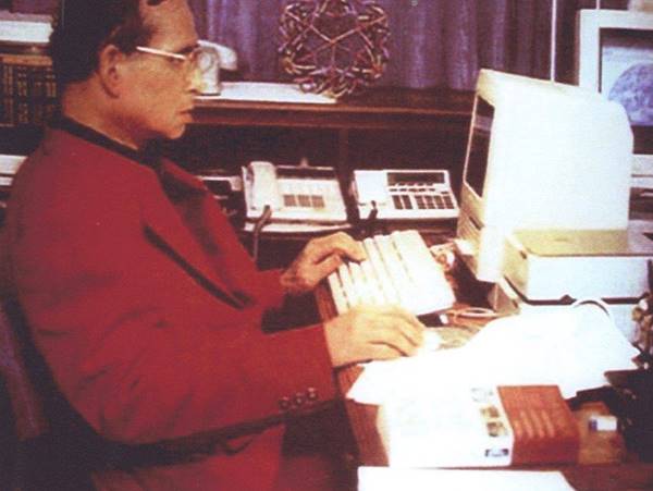 เทวนาครี อักษรสันสกฤตที่ในหลวง ร.9 ทรงออกแบบเพื่อใช้สำหรับคอมพิวเตอร์ เทวนาครี อักษรสันสกฤตที่ในหลวง ร.9 ทรงออกแบบเพื่อใช้สำหรับคอมพิวเตอร์