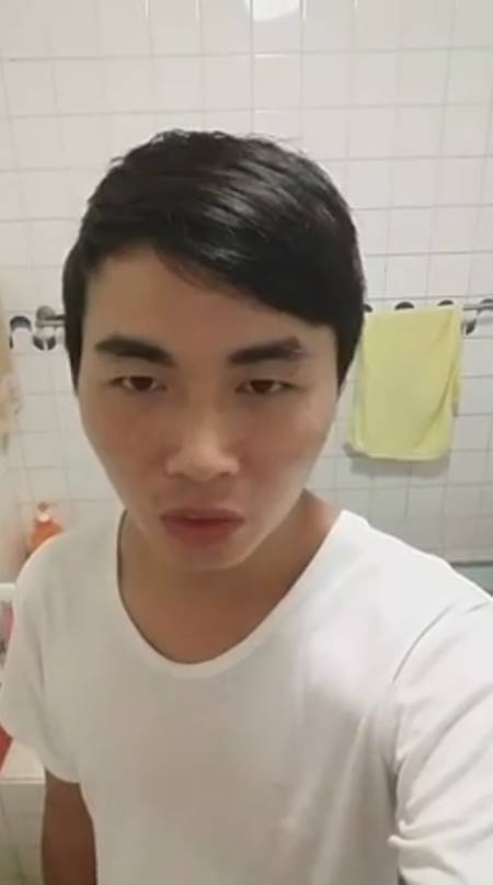 อียยย์ !! หนุ่มไต้หวันไลฟ์สดกินอึตัวเอง หลังทรัมป์ได้เป็นประธานาธิบดีสหรัฐฯ อียยย์ !! หนุ่มไต้หวันไลฟ์สดกินอึตัวเอง หลังทรัมป์ได้เป็นประธานาธิบดีสหรัฐฯ