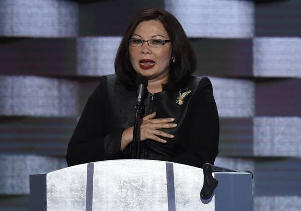 ลัดดา แทมมี ดักเวิร์ธ ประวัติ ส.ว. หญิงสหรัฐฯ สายเลือดไทยคนแรก ลัดดา แทมมี ดักเวิร์ธ ประวัติ ส.ว. หญิงสหรัฐฯ สายเลือดไทยคนแรก