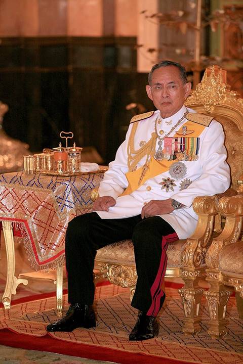 เผยรุ่นนาฬิกาบนข้อพระหัตถ์ในหลวง รัชกาลที่ 9 ปี 2549 แบบอย่างของความพอเพียง เผยรุ่นนาฬิกาบนข้อพระหัตถ์ในหลวง รัชกาลที่ 9 ปี 2549 แบบอย่างของความพอเพียง