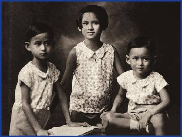 สมเด็จย่า ทรงเล่าถึงข้อแตกต่างในวัยเยาว์ของ ในหลวง ร.8 และ ร.9 สมเด็จย่า ทรงเล่าถึงข้อแตกต่างในวัยเยาว์ของ ในหลวง ร.8 และ ร.9