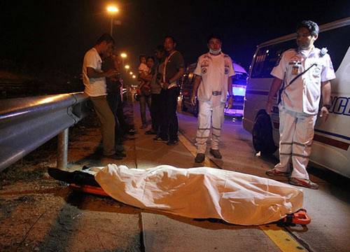 ดีเจเวียร์ ควบบิ๊กไบค์คว่ำดับ ร่างกระแทกราวเหล็กกั้นทาง คอ-ซี่โครงหัก ดีเจเวียร์ ควบบิ๊กไบค์คว่ำดับ ร่างกระแทกราวเหล็กกั้นทาง คอ-ซี่โครงหัก