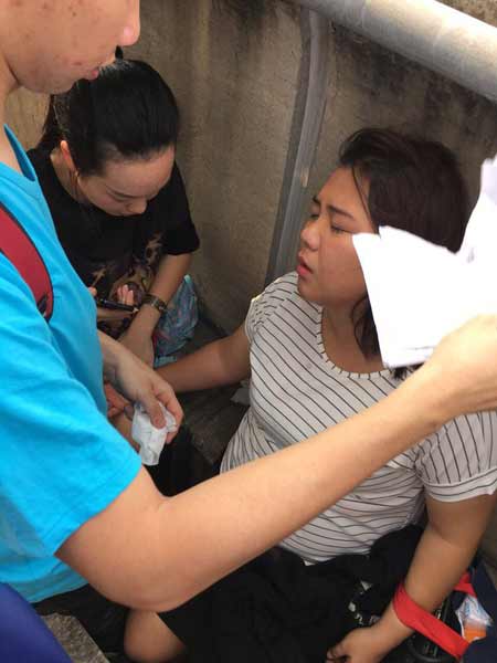 รถไฟฟ้าแอร์พอร์ต เรล ลิงก์ ขัดข้อง ผู้โดยสารจำนวนมากต้องลงกลางราง รถไฟฟ้าแอร์พอร์ต เรล ลิงก์ ขัดข้อง ผู้โดยสารจำนวนมากต้องลงกลางราง