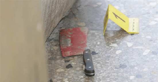 ช็อก ! ฆาตกรพุ่งปาดคอเด็ก 4 ขวบดับต่อหน้าแม่ ไร้ทางช่วยแม้ห่างแค่ 1 เมตร ช็อก ! ฆาตกรพุ่งปาดคอเด็ก 4 ขวบดับต่อหน้าแม่ ไร้ทางช่วยแม้ห่างแค่ 1 เมตร