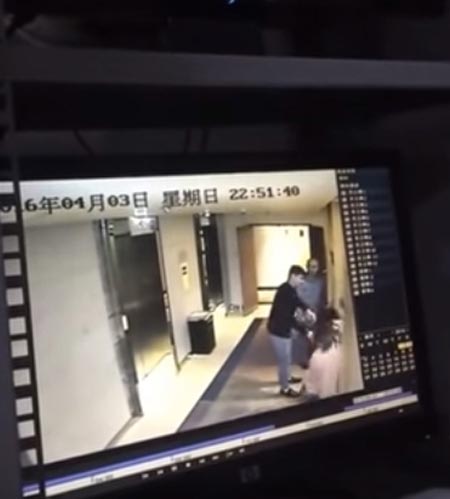 โซเชียลจีนเดือด ! สาวแฉคลิปถูกฉุดกลางโรงแรม มีคนเห็นแต่ไม่คิดช่วย โซเชียลจีนเดือด ! สาวแฉคลิปถูกฉุดกลางโรงแรม มีคนเห็นแต่ไม่คิดช่วย