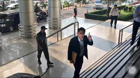 เปิดแฟ้มคดีไร่ส้ม ก่อนศาลสั่งจำคุก สรยุทธ สุทัศนะจินดา 13 ปี 4 เดือน เปิดแฟ้มคดีไร่ส้ม ก่อนศาลสั่งจำคุก สรยุทธ สุทัศนะจินดา 13 ปี 4 เดือน