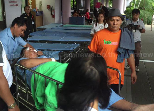 โหน่ง ชะชะช่า รุดเยี่ยมอาการลูกชายรถคว่ำ โหน่ง ชะชะช่า รุดเยี่ยมอาการลูกชายรถคว่ำ