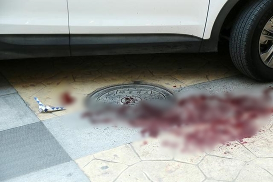 แม่ใจสลาย มัวแต่เล่นโทรศัพท์ ปล่อยลูก 2 ขวบรถชนดับอนาถ แม่ใจสลาย มัวแต่เล่นโทรศัพท์ ปล่อยลูก 2 ขวบรถชนดับอนาถ