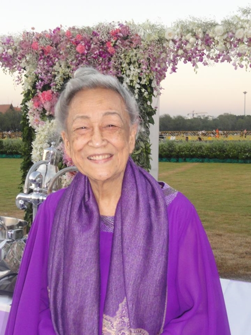 หม่อมดุษฎี มารดา ม.ร.ว.สุขุมพันธุ์ ถึงแก่อนิจกรรมแล้ว สิริอายุ 90 ปี หม่อมดุษฎี มารดา ม.ร.ว.สุขุมพันธุ์ ถึงแก่อนิจกรรมแล้ว สิริอายุ 90 ปี