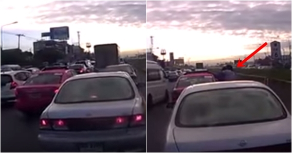 แท็กซี่แซงปาดหน้า ก่อนลงมาหาเรื่องคู่กรณี แต่งานนี้เจอคนจริง ! แท็กซี่แซงปาดหน้า ก่อนลงมาหาเรื่องคู่กรณี แต่งานนี้เจอคนจริง !