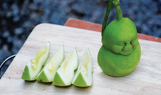 ฮือฮา เมล่อนรูปพระสังกัจจายน์ วางขายเชียงใหม่ นำเข้าจากจีน ฮือฮา เมล่อนรูปพระสังกัจจายน์ วางขายเชียงใหม่ นำเข้าจากจีน