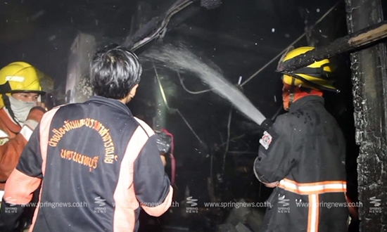 ไฟไหม้บ้าน ชวลิต ยงใจยุทธ กลางดึก ต้นเพลิงลามจากห้องพระ ไฟไหม้บ้าน ชวลิต ยงใจยุทธ กลางดึก ต้นเพลิงลามจากห้องพระ