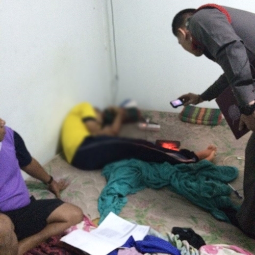 เด็กชายวัย 14 อกหักทำใจไม่ได้ ยิงจ่อขมับตัวเองดับ เด็กชายวัย 14 อกหักทำใจไม่ได้ ยิงจ่อขมับตัวเองดับ