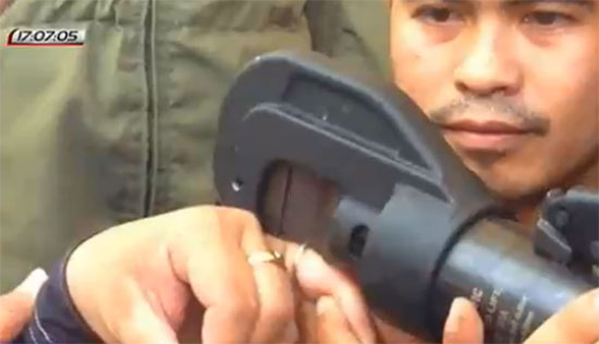 สาวอ้วนขึ้นจนแหวนแต่งงานรัดนิ้ว ปวดจี๊ดถึงสมอง เจ้าหน้าที่โร่ช่วย สาวอ้วนขึ้นจนแหวนแต่งงานรัดนิ้ว ปวดจี๊ดถึงสมอง เจ้าหน้าที่โร่ช่วย