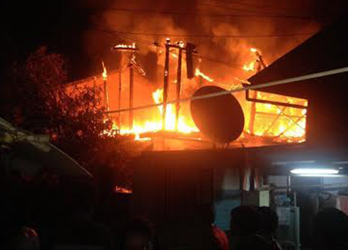 บึ้มยะลา 7 จุด เผายางรถยนต์-ไฟดับทั่วเมือง ไร้เจ็บตาย บึ้มยะลา 7 จุด เผายางรถยนต์-ไฟดับทั่วเมือง ไร้เจ็บตาย