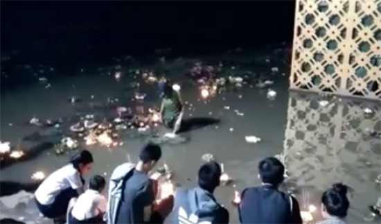 คลิปลอยกระทงไม่ถึง 2 เมตร เจอคนยืนเก็บเหรียญหน้าตาเฉย คลิปลอยกระทงไม่ถึง 2 เมตร เจอคนยืนเก็บเหรียญหน้าตาเฉย