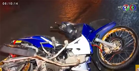 เด็กแว้นรวมตัวซิ่งถนนวิภาวดีกว่า 300 คัน ก่อนบึ่งหนีตำรวจ-ถูกชนดับ 1 เด็กแว้นรวมตัวซิ่งถนนวิภาวดีกว่า 300 คัน ก่อนบึ่งหนีตำรวจ-ถูกชนดับ 1