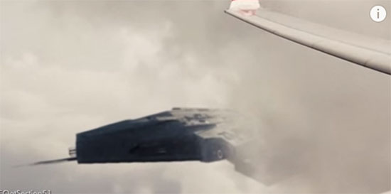 โลกออนไลน์แชร์คลิปผู้โดยสารเครื่องบินถ่ายติด UFO เห็นชัดยังกะหนังไซ-ไฟ โลกออนไลน์แชร์คลิปผู้โดยสารเครื่องบินถ่ายติด UFO เห็นชัดยังกะหนังไซ-ไฟ