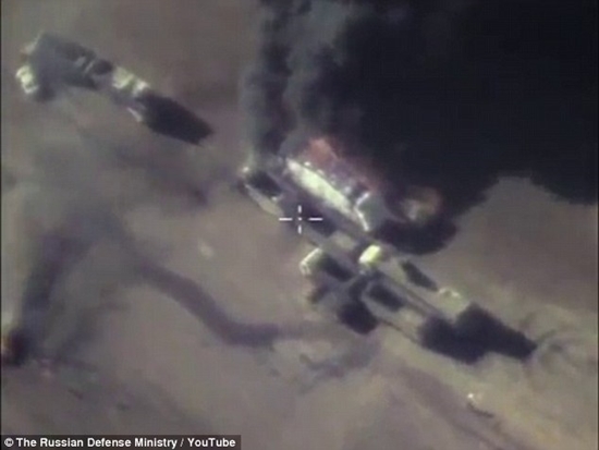 รัสเซียปล่อยคลิปใหม่ บึ้มขบวนรถบรรทุกน้ำมัน IS ในซีเรีย รัสเซียปล่อยคลิปใหม่ บึ้มขบวนรถบรรทุกน้ำมัน IS ในซีเรีย