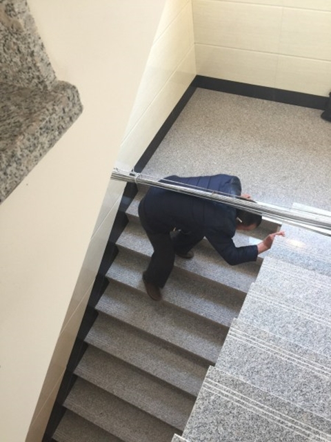 อึ้งแรง จีนสร้างบ้านครอบสายไฟฟ้า พาดผ่ากลางตัวบ้าน-เดินผ่านต้องลอด อึ้งแรง จีนสร้างบ้านครอบสายไฟฟ้า พาดผ่ากลางตัวบ้าน-เดินผ่านต้องลอด