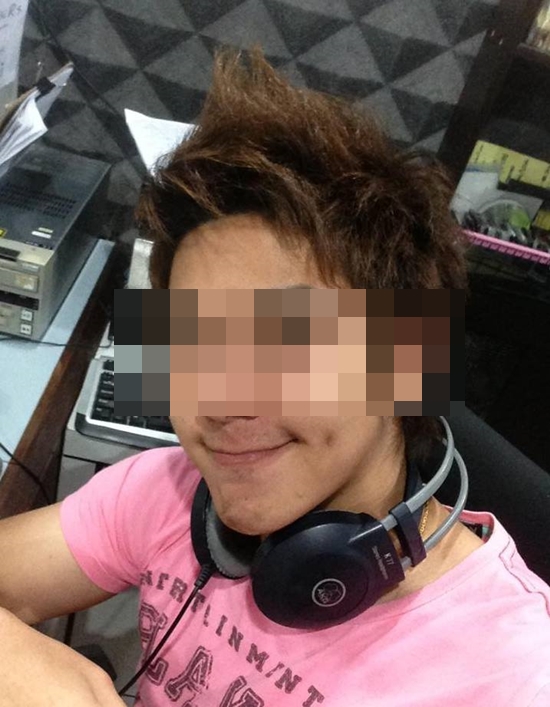 ขุดสนั่น ! ชาวเน็ตแฉวีรกรรม ดีเจหนุ่ม ถอยรถชนเก๋ง มีประเด็นอีกเยอะ !! ขุดสนั่น ! ชาวเน็ตแฉวีรกรรม ดีเจหนุ่ม ถอยรถชนเก๋ง มีประเด็นอีกเยอะ !!