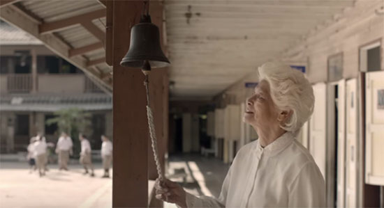 โฆษณาซึ้งรับวันครู 2559 สร้างจากเรื่องจริงของครูใหญ่ กับเงิน 1,000 ล้าน โฆษณาซึ้งรับวันครู 2559 สร้างจากเรื่องจริงของครูใหญ่ กับเงิน 1,000 ล้าน