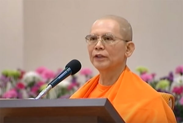 แชร์ว่อน ! แม่ชีจันทร์ แม่ชีปัดระเบิด ในคลิปเรื่องเล่าพระธัมมชโย คือใคร ? แชร์ว่อน ! แม่ชีจันทร์ แม่ชีปัดระเบิด ในคลิปเรื่องเล่าพระธัมมชโย คือใคร ?